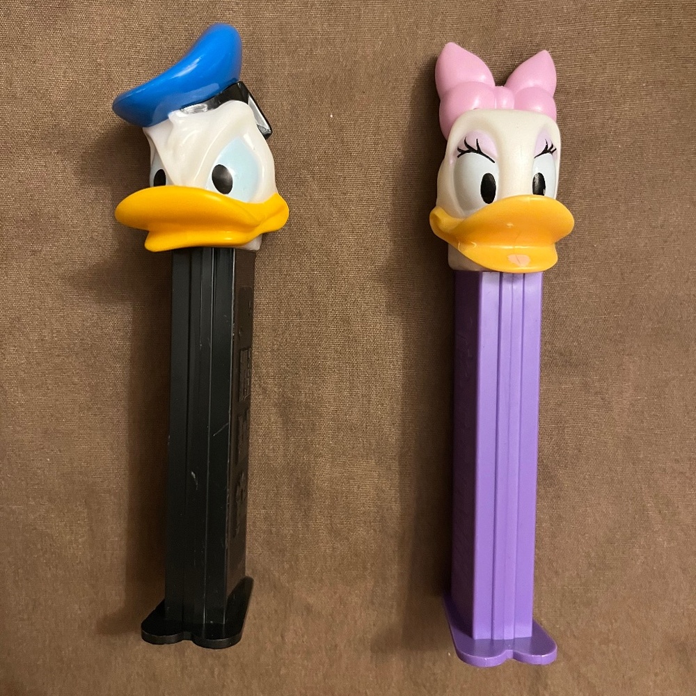 PEZ dispenser Donald/Daisy Duck